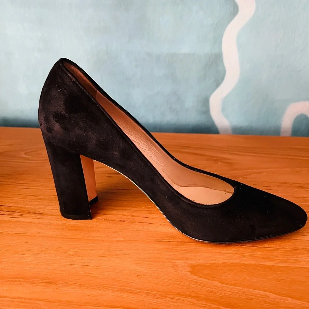 Manolo Blahnik Black Suede Block Heel Pumps EU 36.5 / US 6.5 - Picture 9 of 13